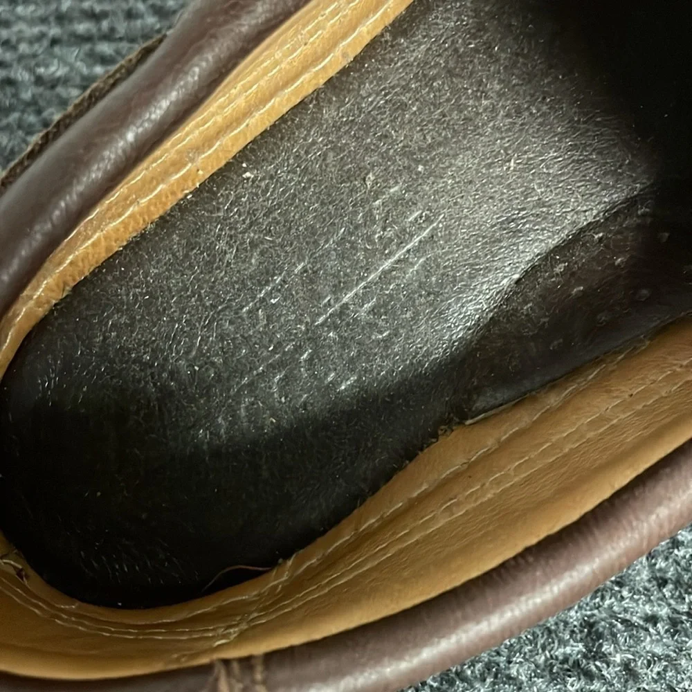 Minnetonka Mens Brown Loafers Boat Shoes Size 9.5 Leather Classic Traditional